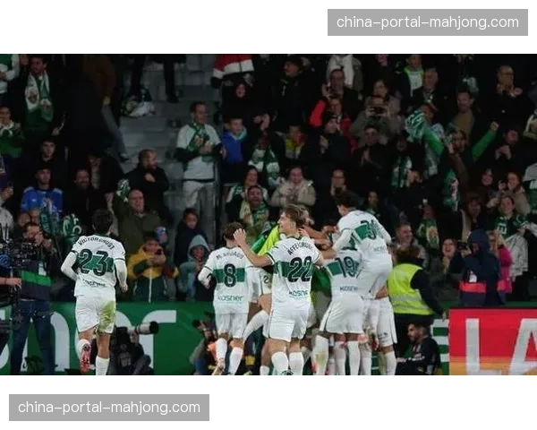 居莱尔梅开二度，土耳其新星在伯纳乌闪耀欧冠舞台